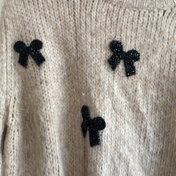 Zara jumper with beaded bows! Sparkly size medium - Picture 2 of 4